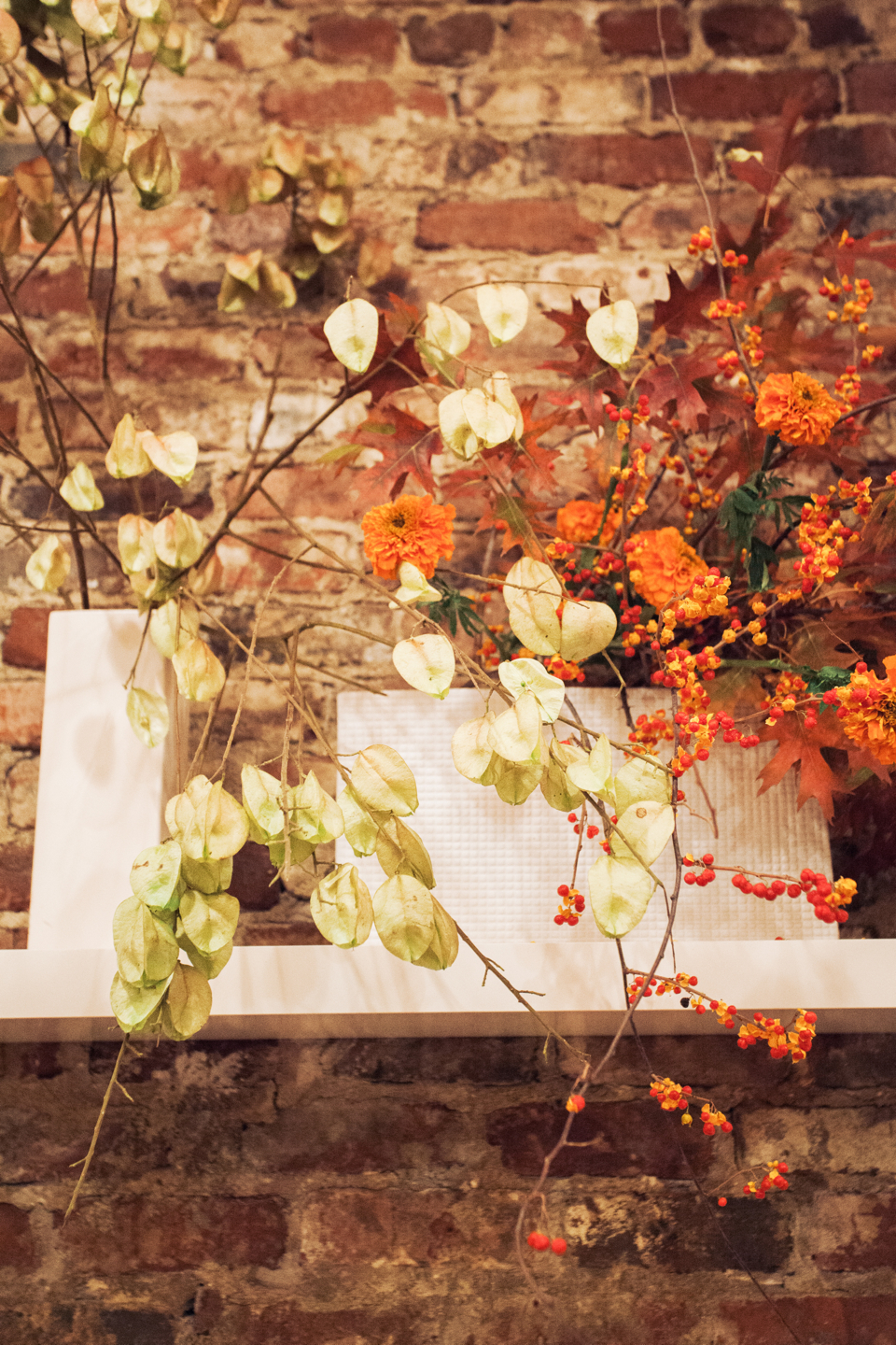 friendsgiving diy and hostess ideas