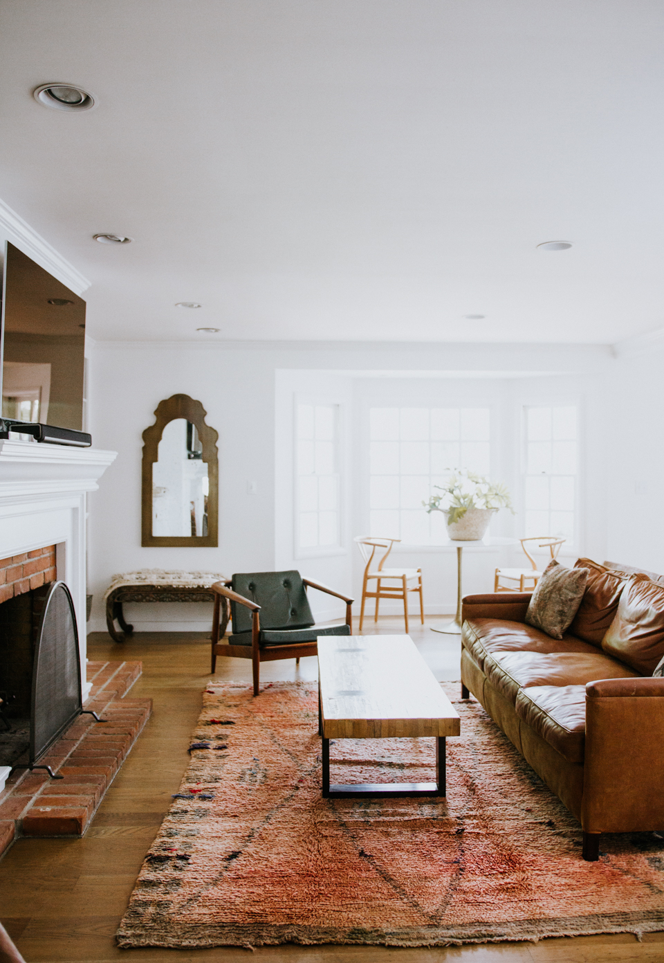 Rug Swap! A Fun Way to Add Color Into The Home For Summer