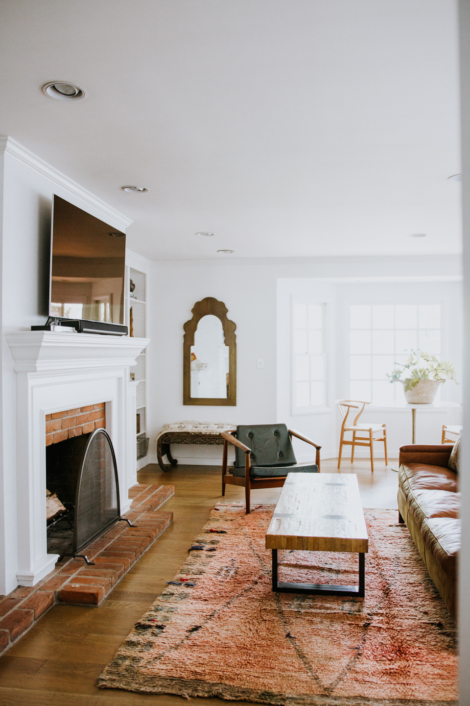 Rug swap! A fun way to add color into the home for summer