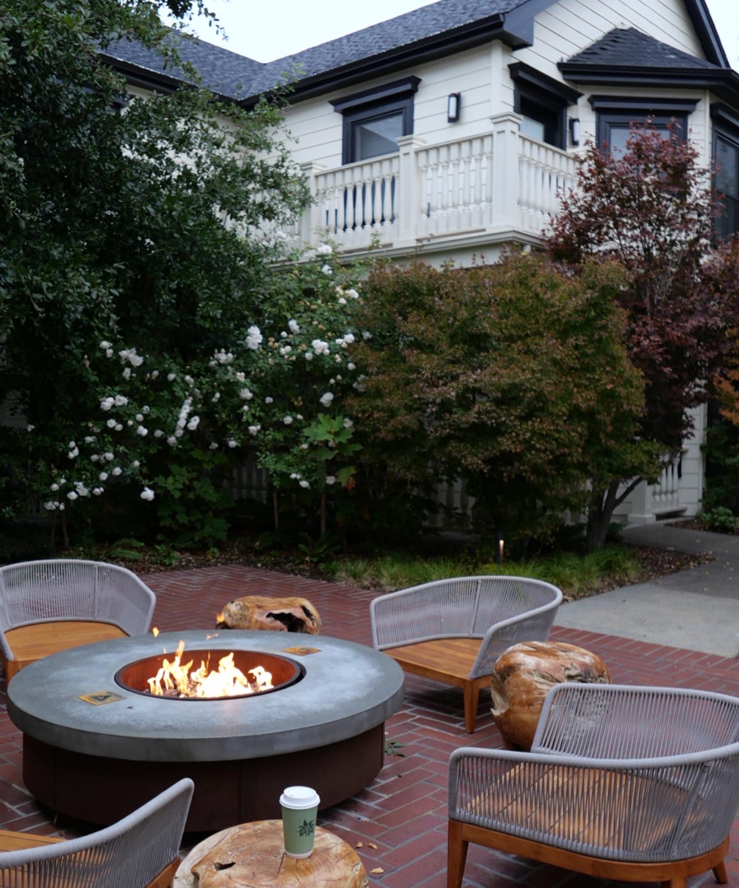 Sonoma weekend getaway at the MacArthur Place Hotel 