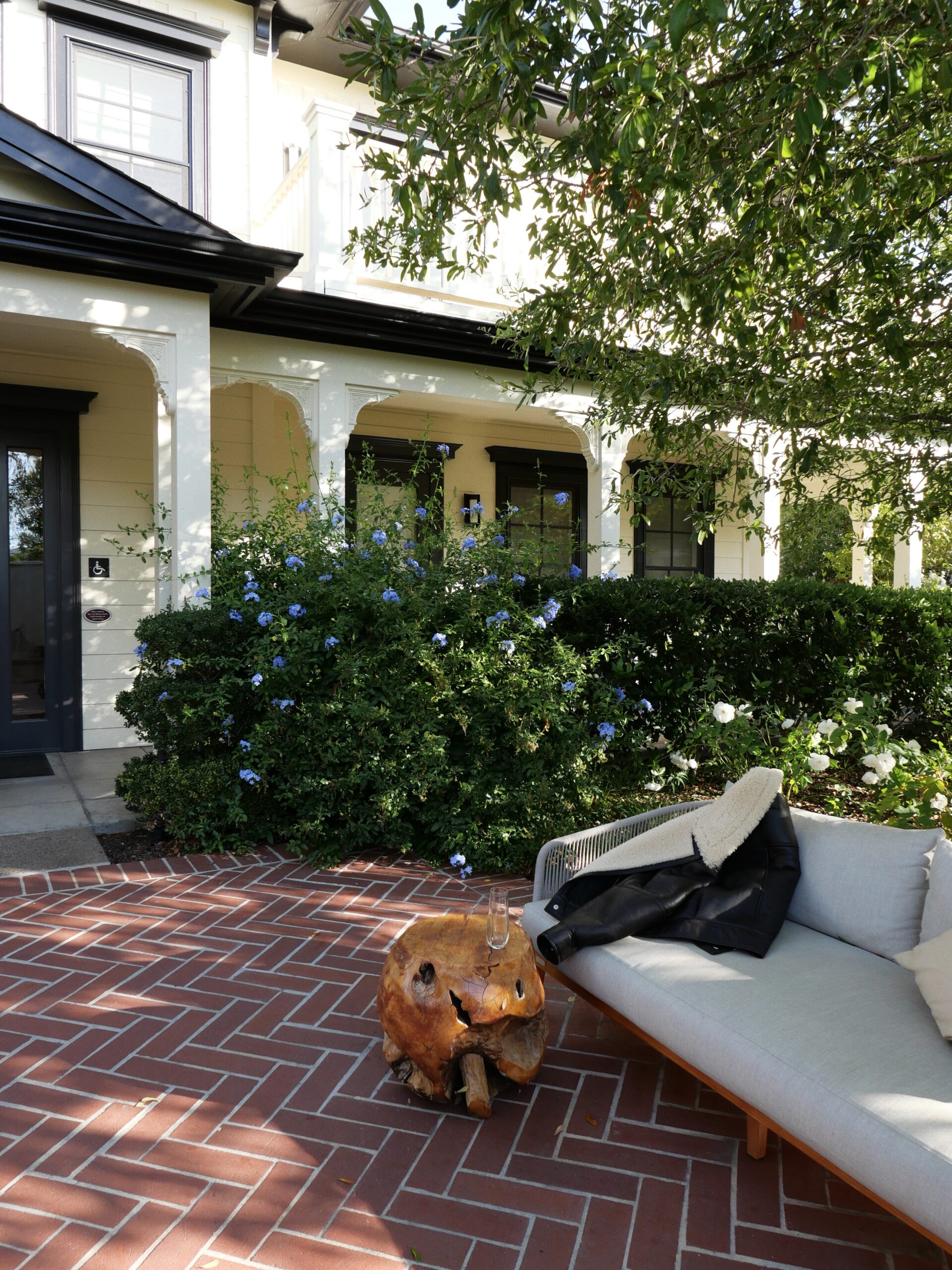 Sonoma weekend getaway at the MacArthur Place Hotel 