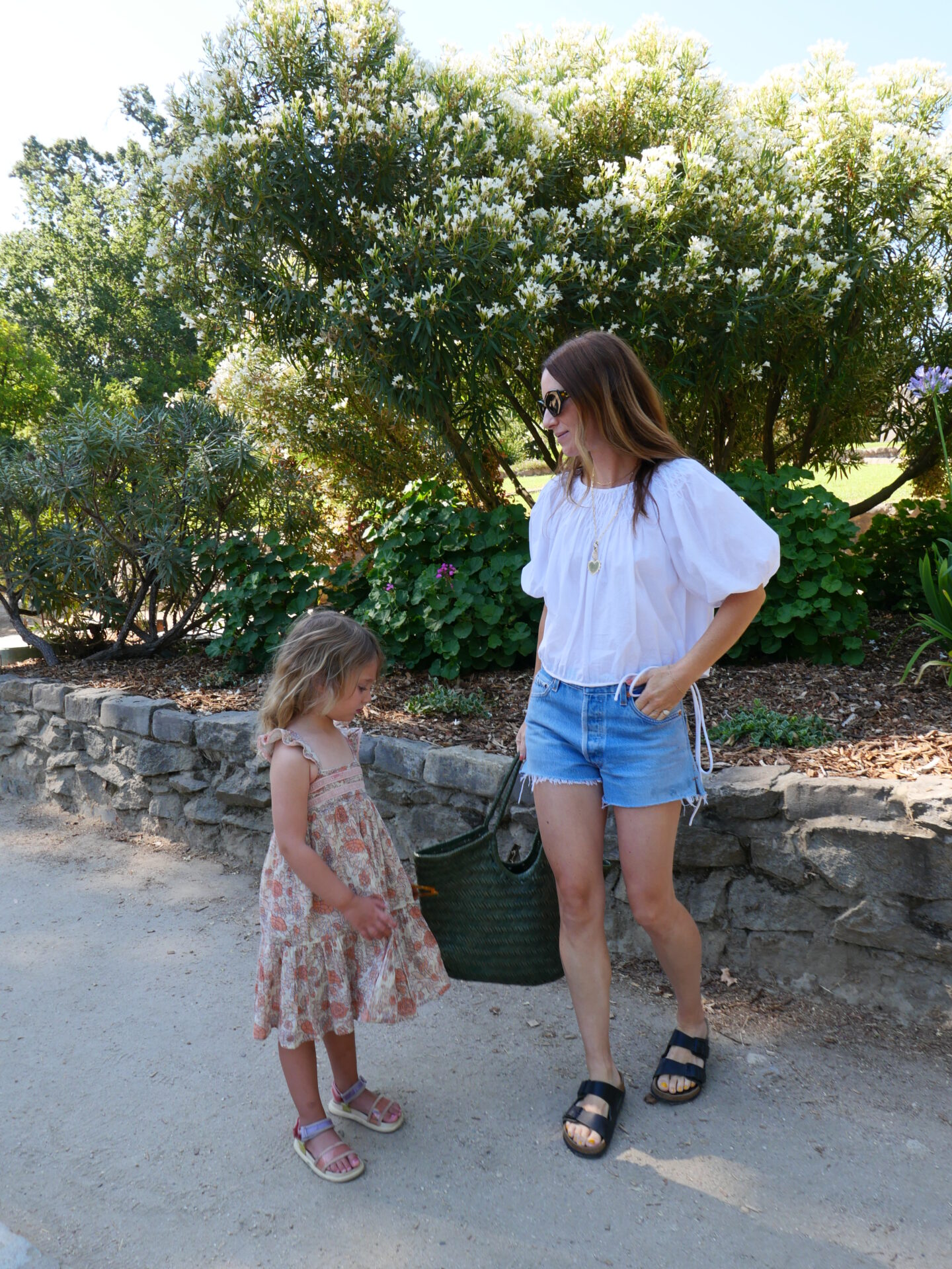 Alicia Lund with her kid 