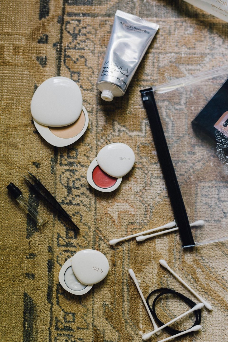 on the go beauty bag essentials 