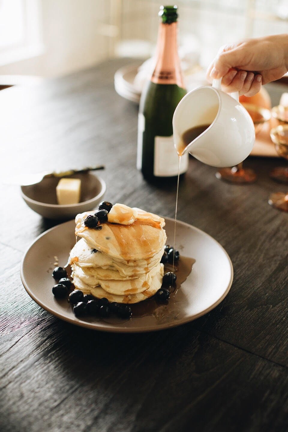 host a simple valentine's day brunch at home!